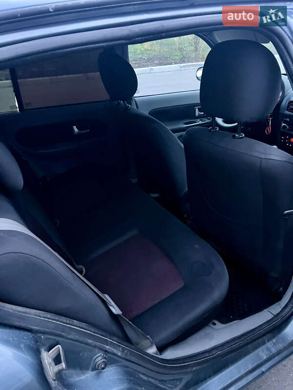 Седан Renault Clio 2006 в Кривом Роге фото 11 Седан Renault Clio 2006 в Кривом Роге