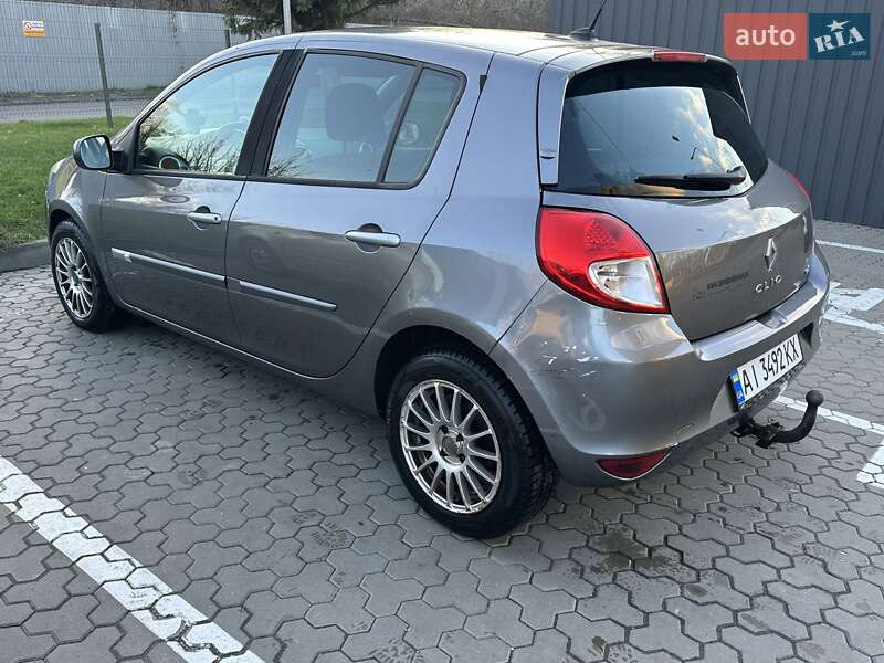 Хетчбек Renault Clio 2011 в Глевасі