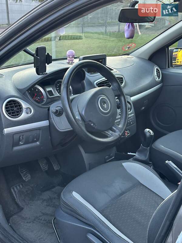 Хетчбек Renault Clio 2011 в Глевасі
