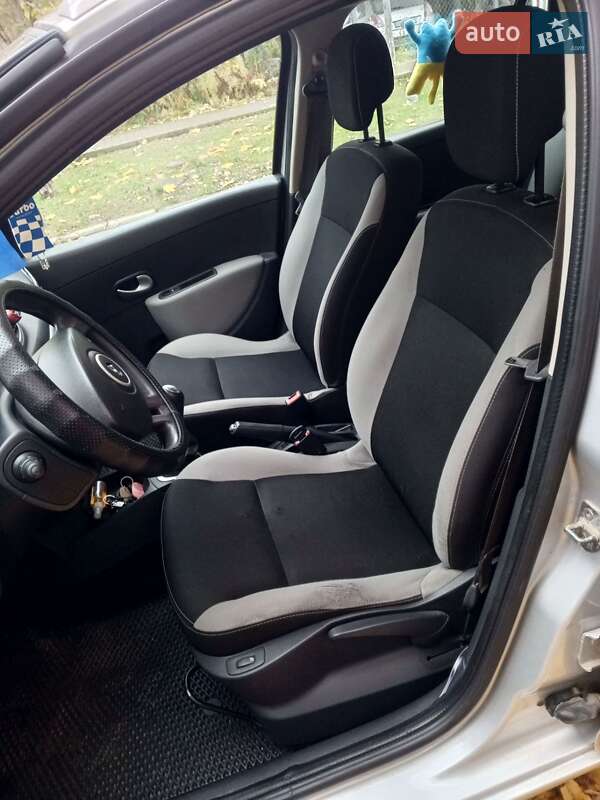 Универсал Renault Clio 2012 в Рокитном