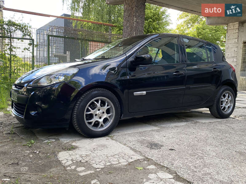 Хетчбек Renault Clio 2012 в Рівному