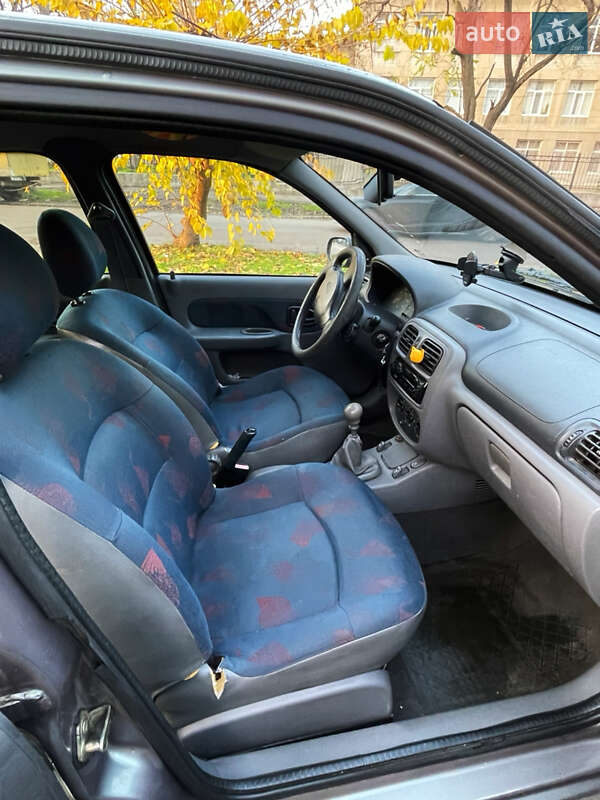 Хэтчбек Renault Clio 2001 в Одессе