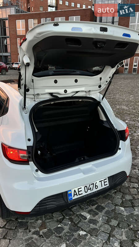 Хетчбек Renault Clio 2016 в Дніпрі