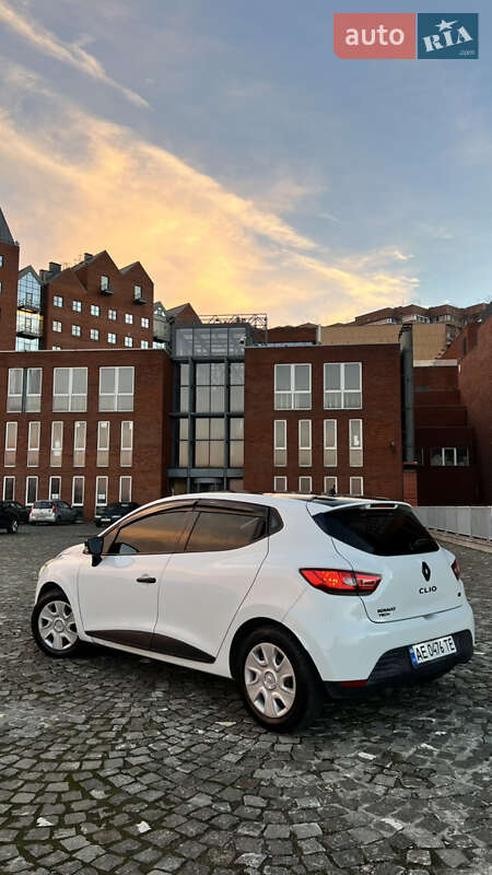 Хетчбек Renault Clio 2016 в Дніпрі