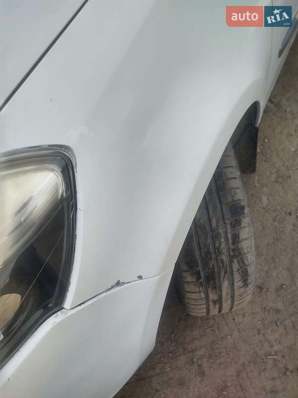 Хэтчбек Renault Clio 2012 в Дубно