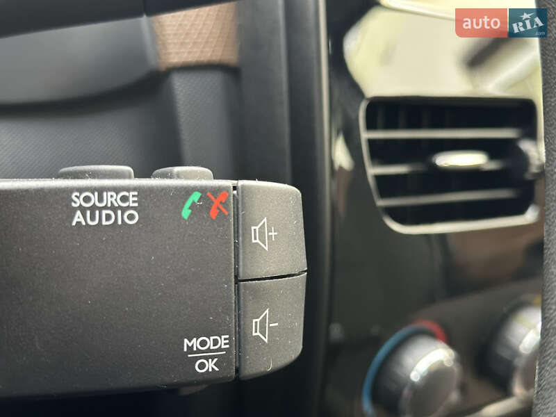 Хетчбек Renault Clio 2013 в Стрию фото 71 Хетчбек Renault Clio 2013 в Стрию