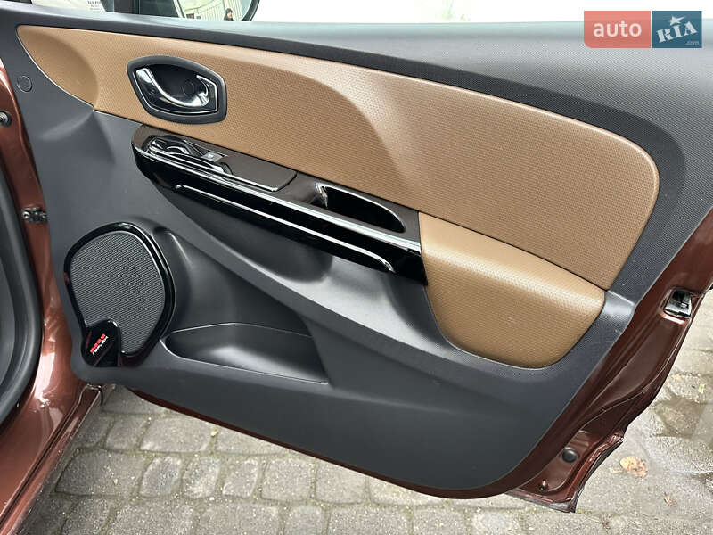 Хетчбек Renault Clio 2013 в Стрию фото 80 Хетчбек Renault Clio 2013 в Стрию