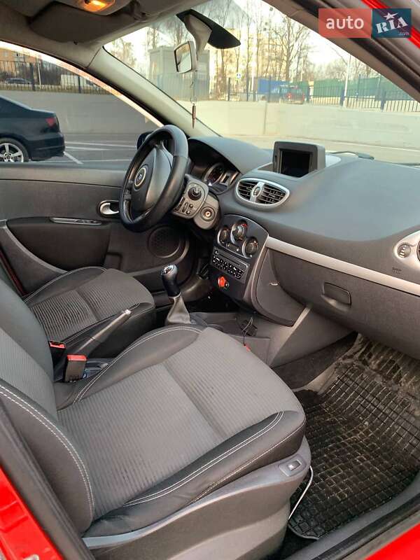Хетчбек Renault Clio 2012 в Полтаві