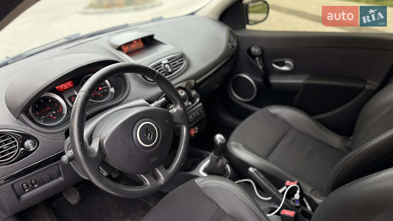 Хэтчбек Renault Clio 2012 в Ивано-Франковске