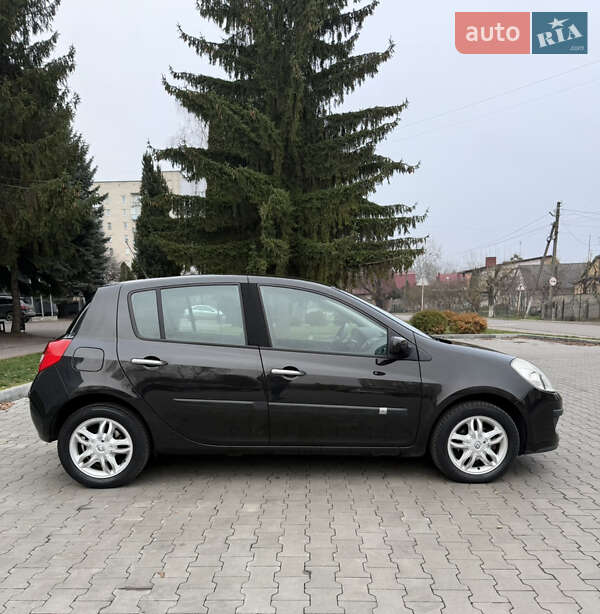 Хэтчбек Renault Clio 2007 в Луцке
