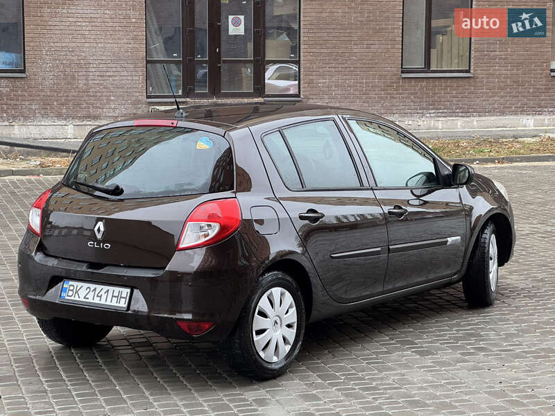 Хетчбек Renault Clio 2011 в Острозі фото 3 Хетчбек Renault Clio 2011 в Острозі