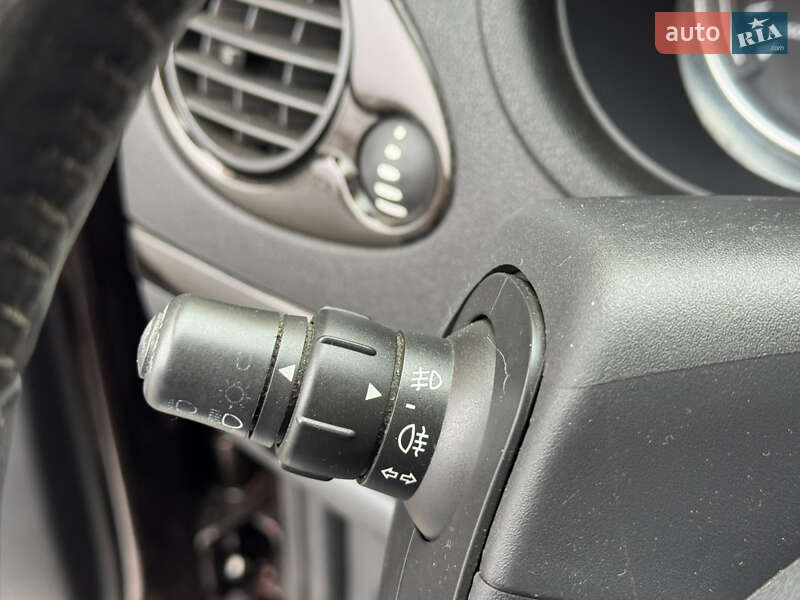 Хетчбек Renault Clio 2011 в Острозі фото 19 Хетчбек Renault Clio 2011 в Острозі