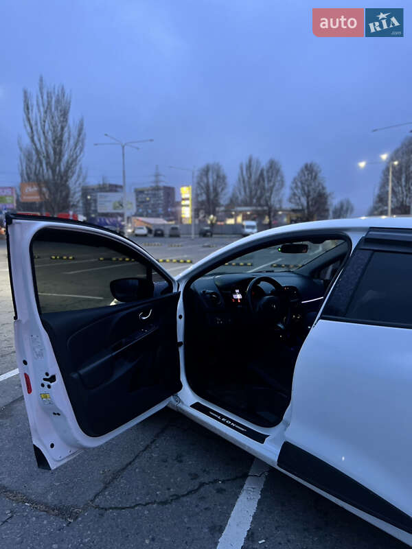 Хэтчбек Renault Clio 2016 в Днепре фото 99 Хэтчбек Renault Clio 2016 в Днепре