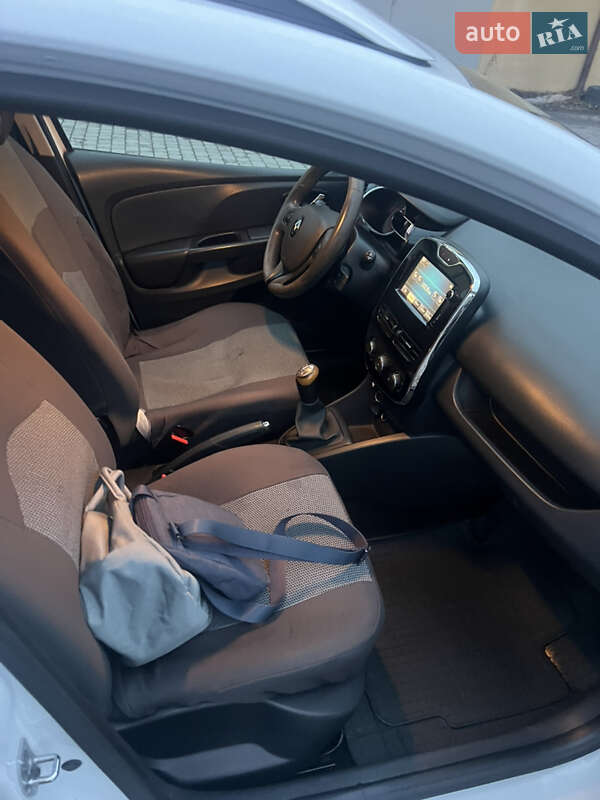 Универсал Renault Clio 2013 в Ивано-Франковске