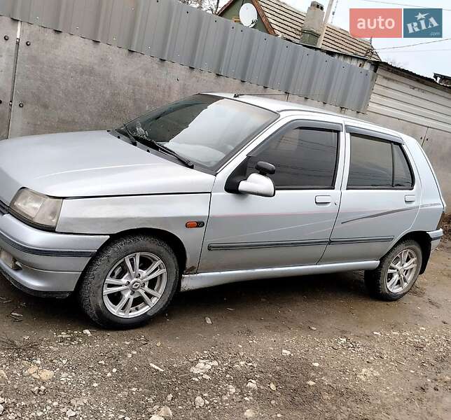 Хэтчбек Renault Clio 1992 в Одессе