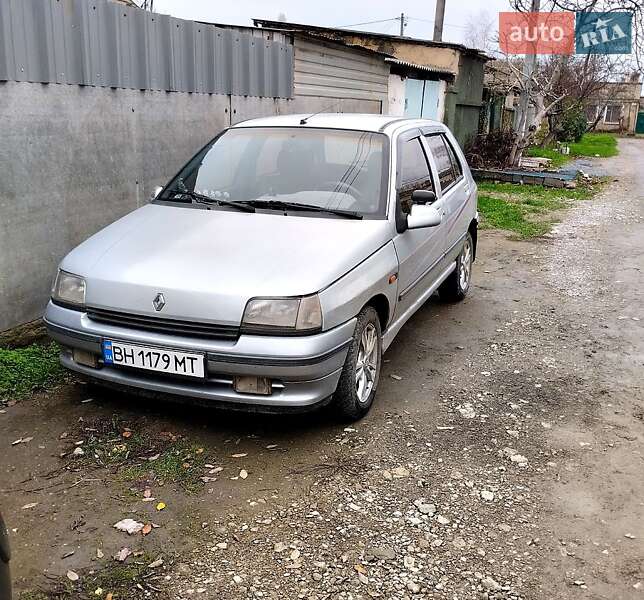 Хэтчбек Renault Clio 1992 в Одессе