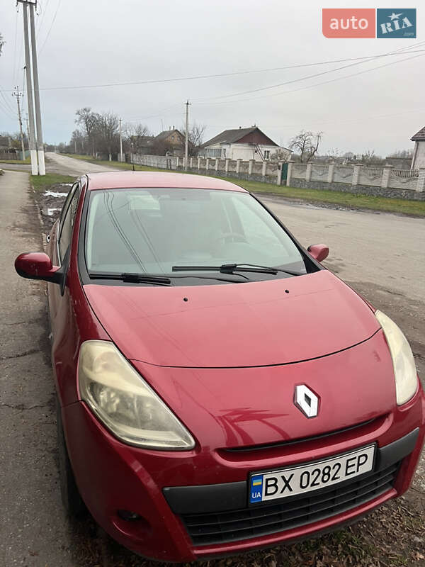 Хетчбек Renault Clio 2010 в Полонному