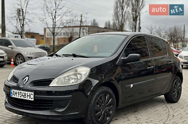 Хэтчбек Renault Clio 2006 в Житомире