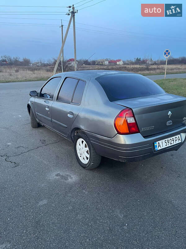 Хэтчбек Renault Clio 2001 в Яготине