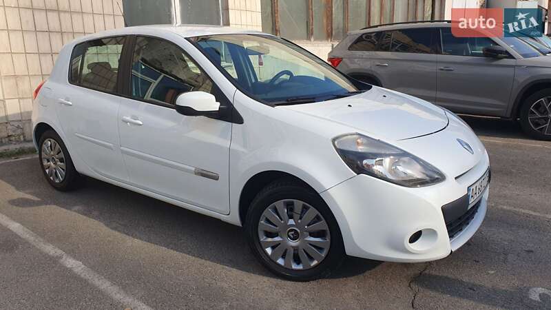 Хэтчбек Renault Clio 2012 в Киеве фото 16 Хэтчбек Renault Clio 2012 в Киеве