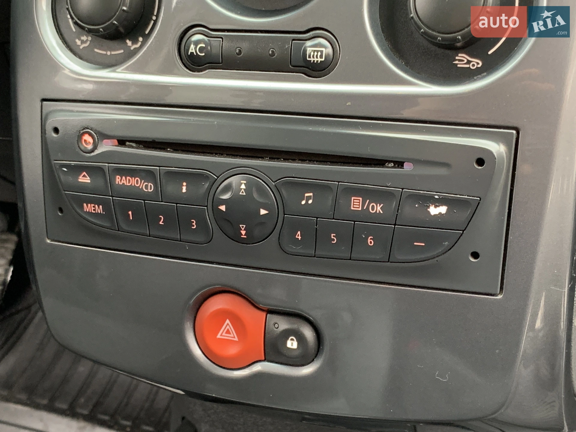 2012 Renault Clio - мініатюра 35