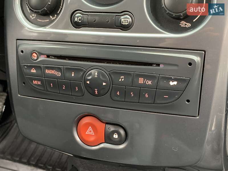 Хэтчбек Renault Clio 2012 в Бердичеве