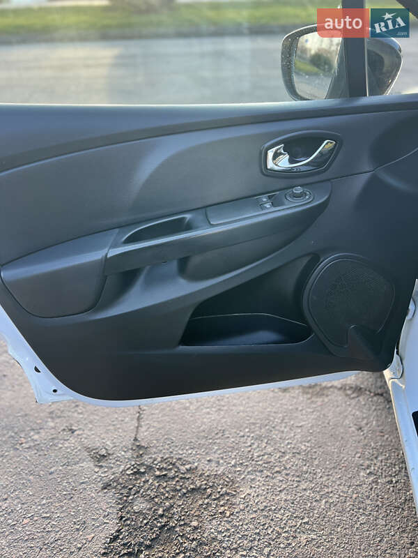 Хэтчбек Renault Clio 2014 в Луцке