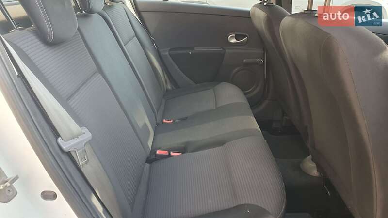 Хэтчбек Renault Clio 2012 в Киеве