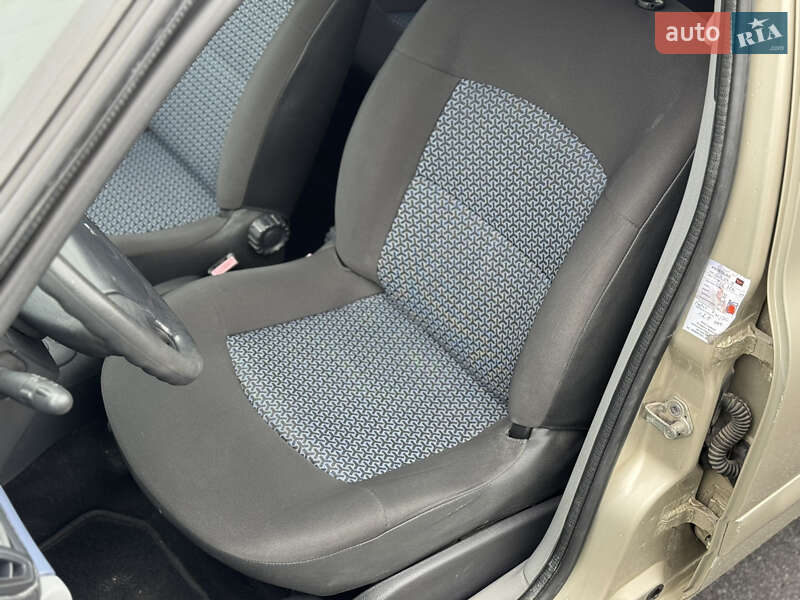 Седан Renault Clio 2008 в Виннице фото 21 Седан Renault Clio 2008 в Виннице