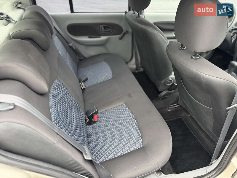 Седан Renault Clio 2008 в Виннице фото 28 Седан Renault Clio 2008 в Виннице