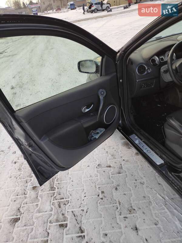 Хэтчбек Renault Clio 2007 в Коломые фото 11 Хэтчбек Renault Clio 2007 в Коломые