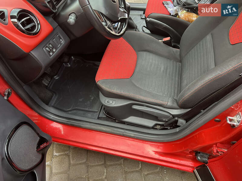 Хэтчбек Renault Clio 2012 в Ровно