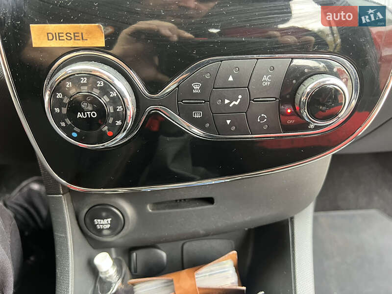 Хэтчбек Renault Clio 2012 в Ровно