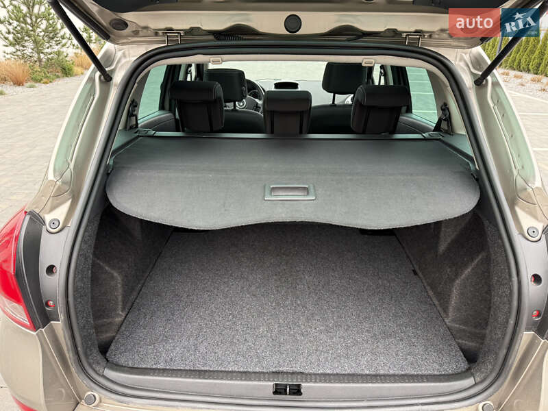 Универсал Renault Clio 2009 в Луцке