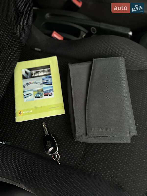 Хэтчбек Renault Clio 2006 в Коломые