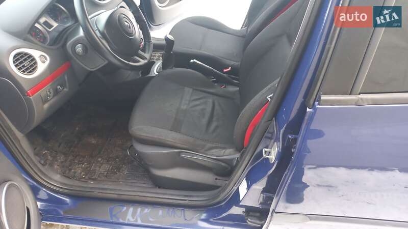 Хэтчбек Renault Clio 2007 в Чернигове