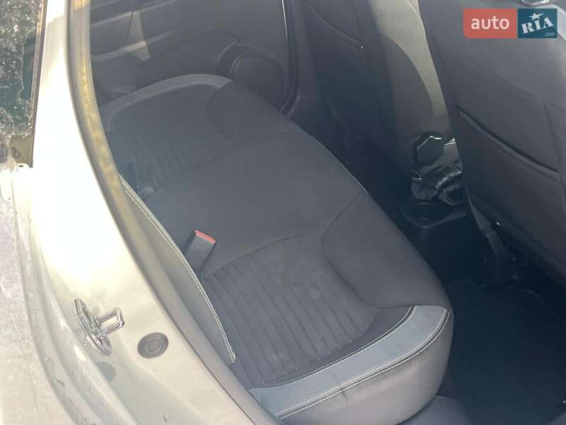 Хэтчбек Renault Clio 2016 в Киеве