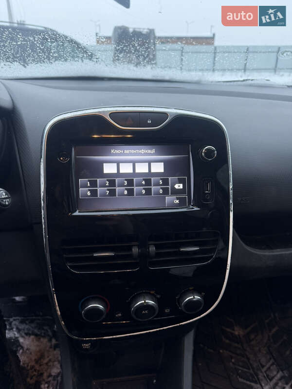 Универсал Renault Clio 2015 в Городке