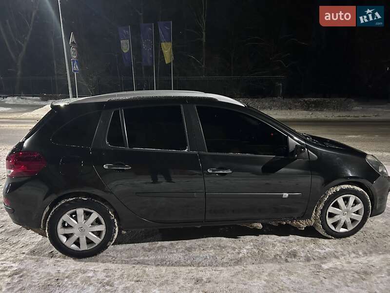 Универсал Renault Clio 2008 в Ирпене