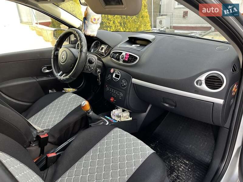 Универсал Renault Clio 2008 в Черновцах
