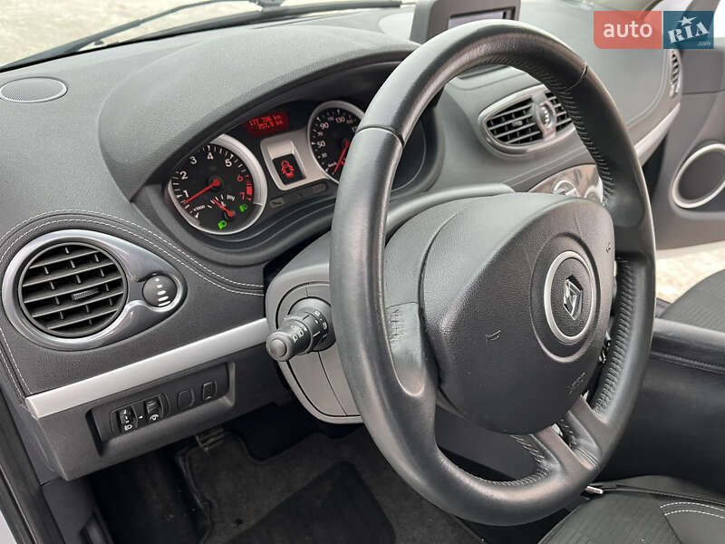 Универсал Renault Clio 2010 в Шепетовке