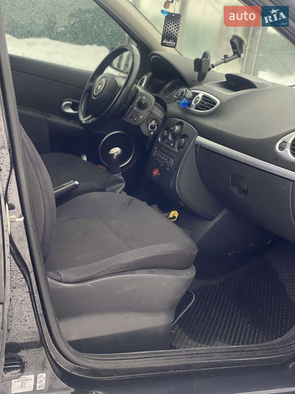 Универсал Renault Clio 2008 в Львове