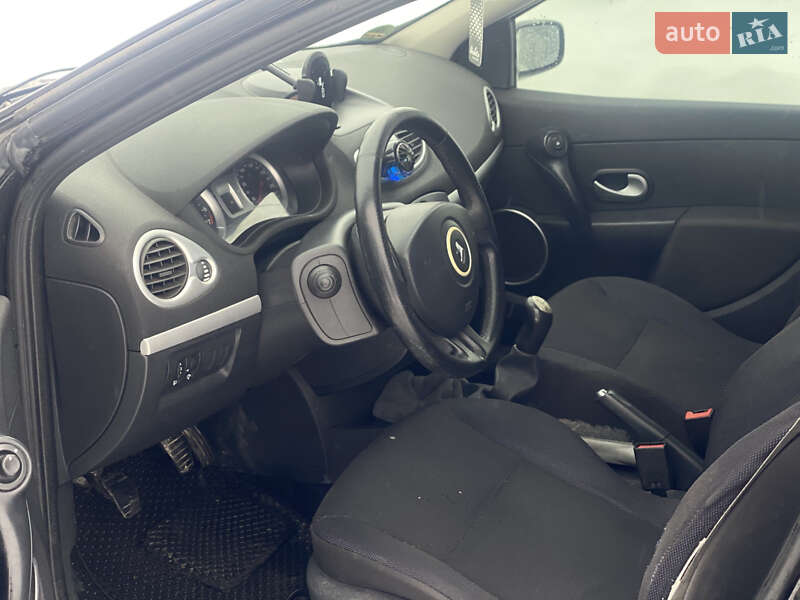 Универсал Renault Clio 2008 в Львове