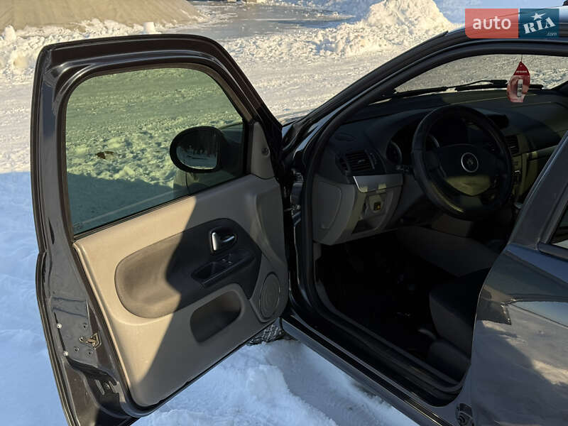 Хэтчбек Renault Clio 2013 в Днепре