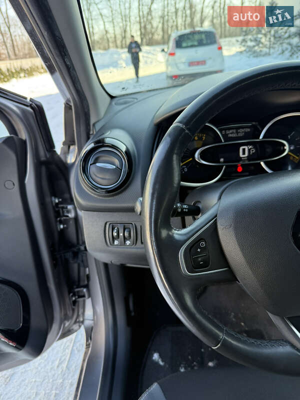 Универсал Renault Clio 2015 в Луцке