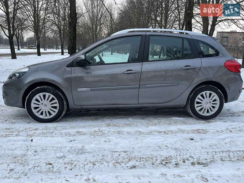 Универсал Renault Clio 2012 в Кривом Роге фото Универсал Renault Clio 2012 в Кривом Роге