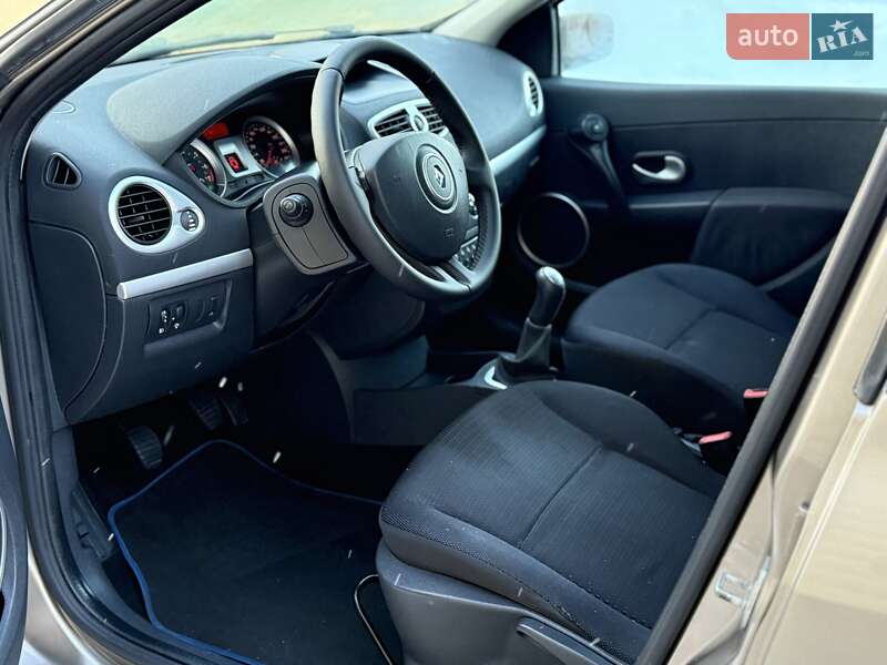Універсал Renault Clio 2008 в Сарнах