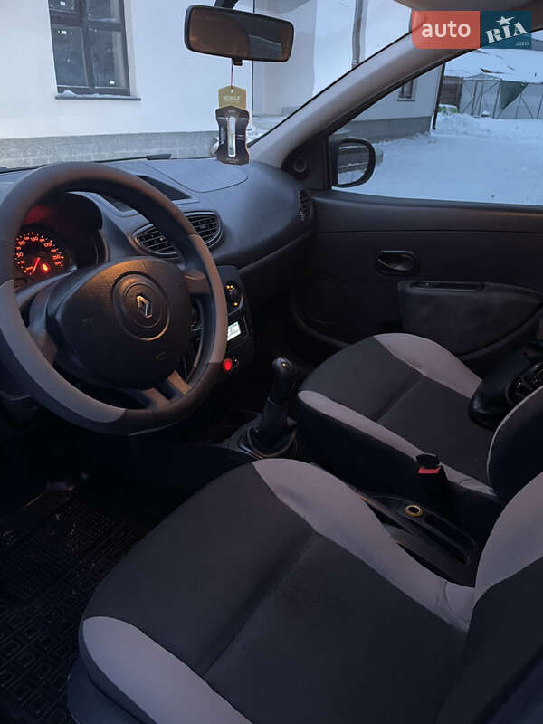 Хетчбек Renault Clio 2011 в Житомирі фото 6 Хетчбек Renault Clio 2011 в Житомирі