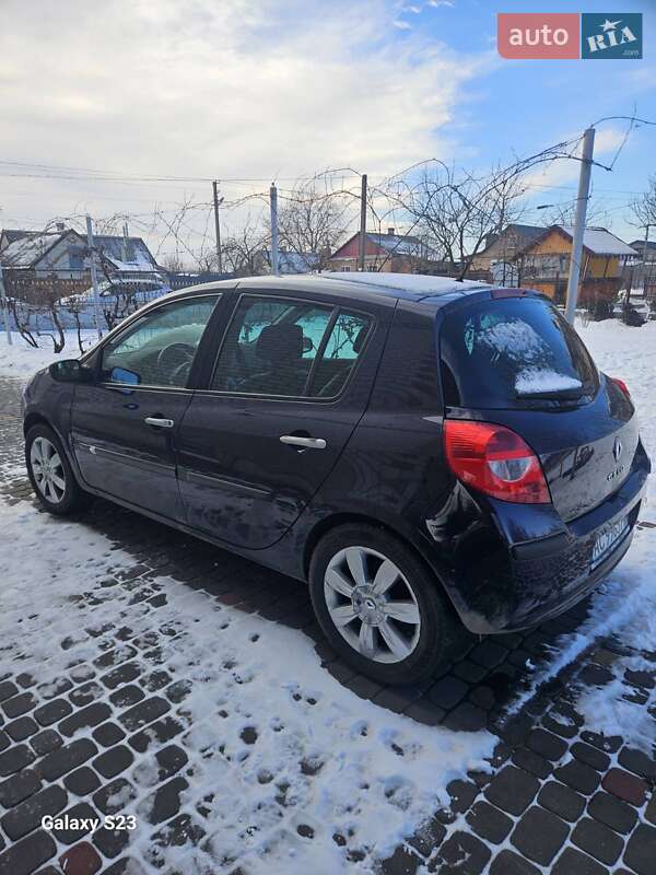 Хэтчбек Renault Clio 2008 в Луцке