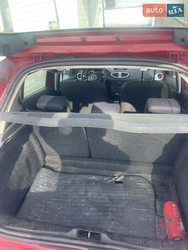 Хетчбек Renault Clio 2008 в Здолбуніві